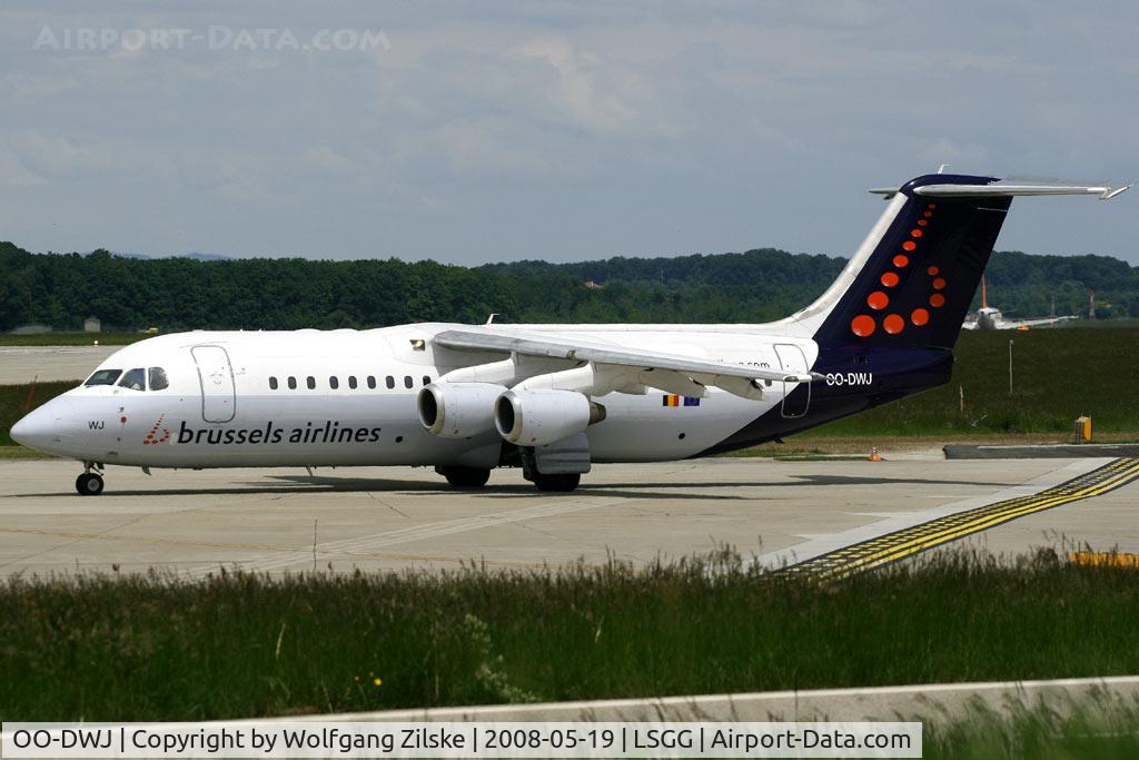 OO-DWJ, 1999 British Aerospace Avro 146-RJ100 C/N E3355, visitor