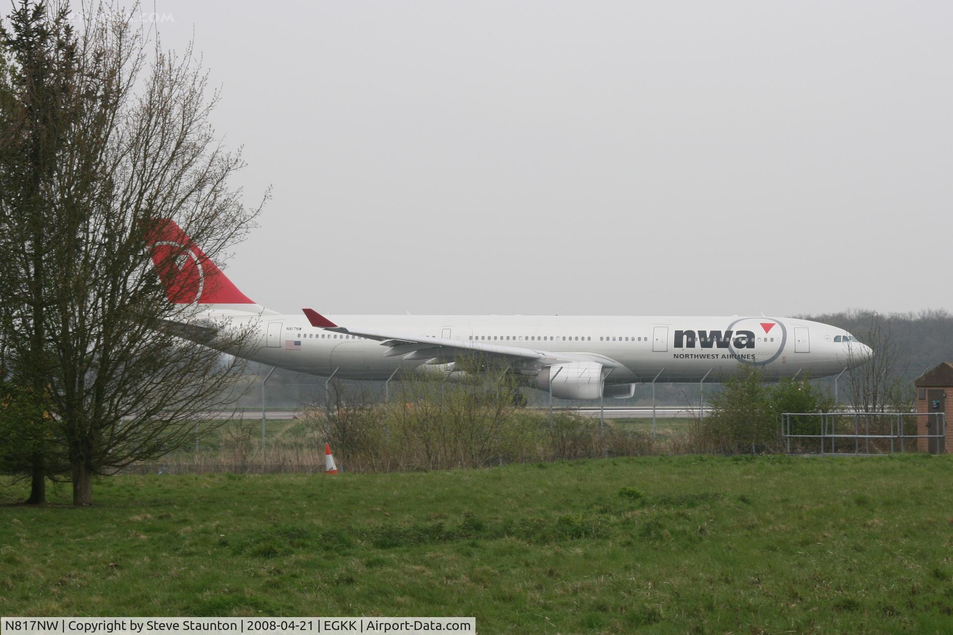 N817NW, 2007 Airbus A330-323 C/N 0843, Gatwick Airport 21/04/08 (married 19/04/08 - spotting two days later)