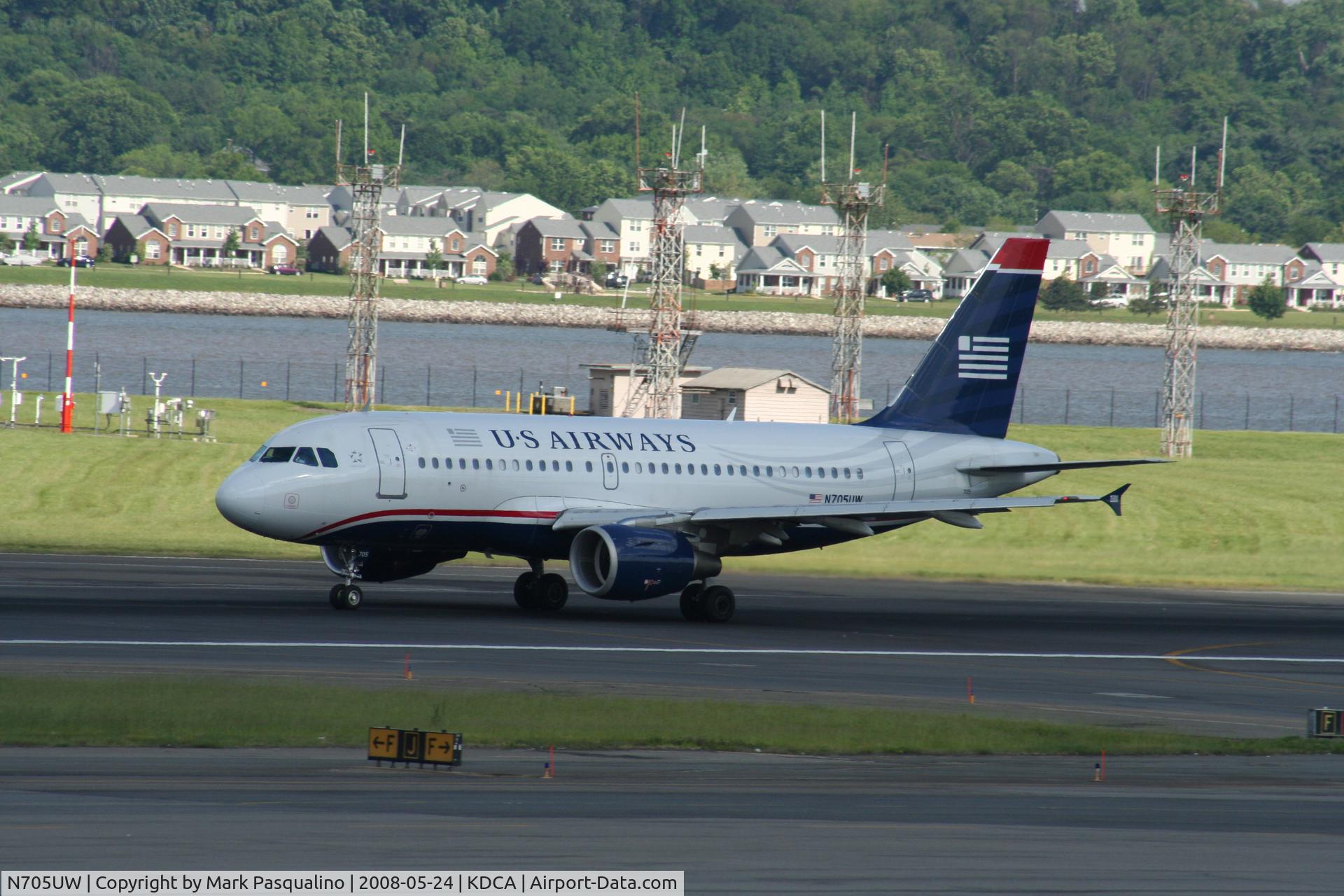 N705UW, 1998 Airbus A319-112 C/N 0929, Airbus A319