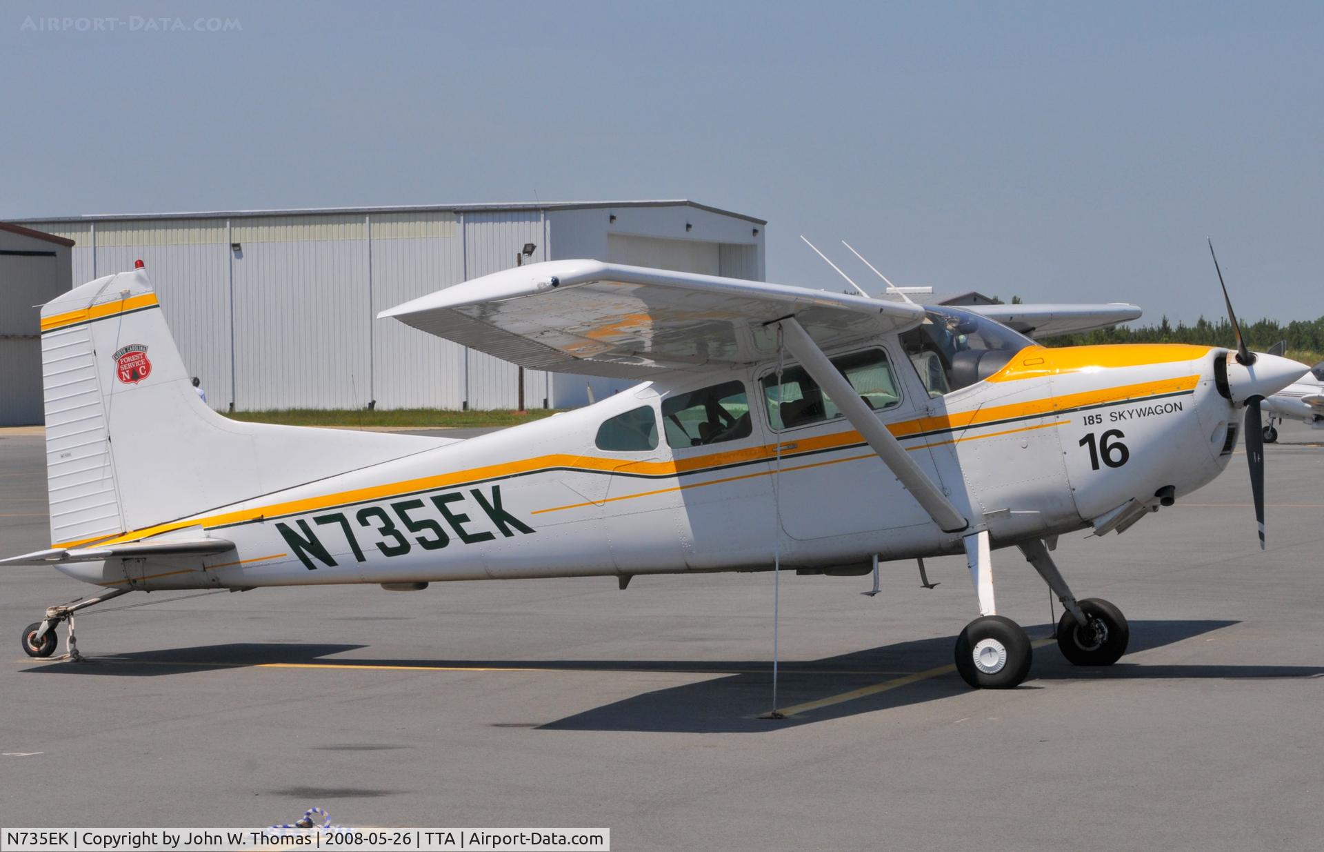 N735EK, 1985 Cessna A185F Skywagon 185 C/N 185-04444, At rest