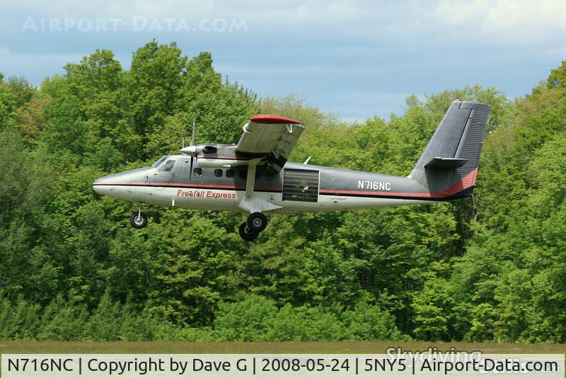 N716NC, 1968 De Havilland Canada DHC-6 Twin Otter C/N 110, Departing with a load of skydivers at Skydive The Ranch.
