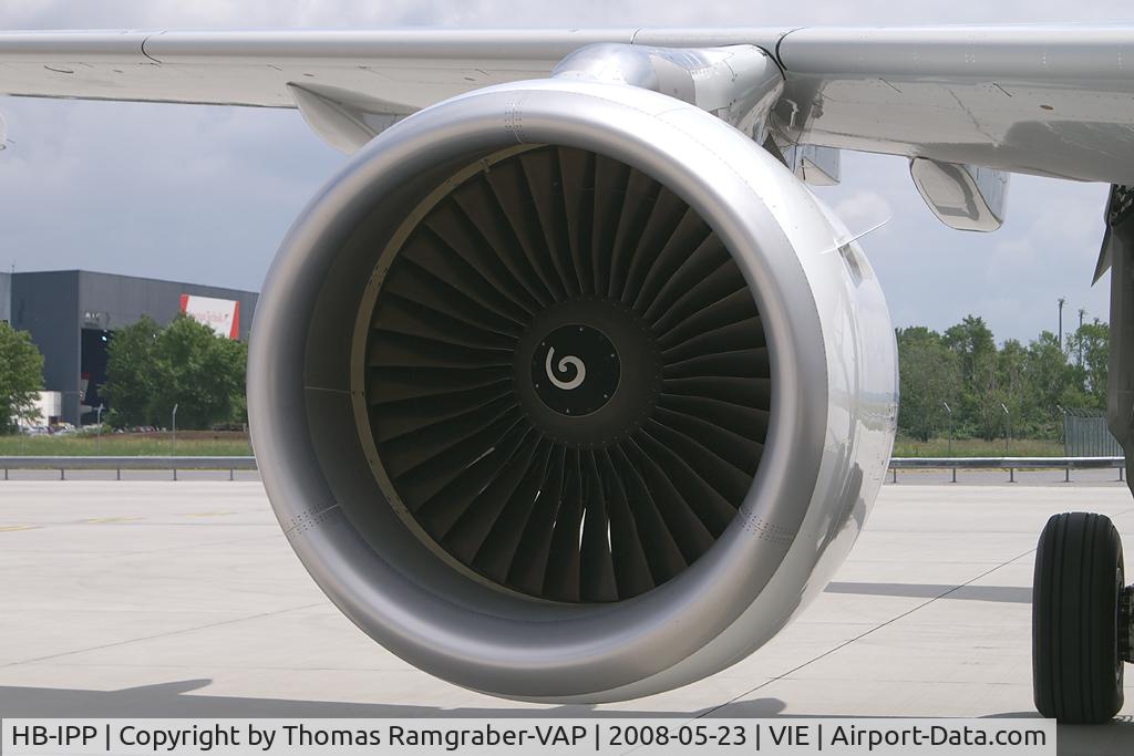 HB-IPP, 2006 Airbus ACJ318 (A318-112/CJ) C/N 2910, Comlux Airbus A318