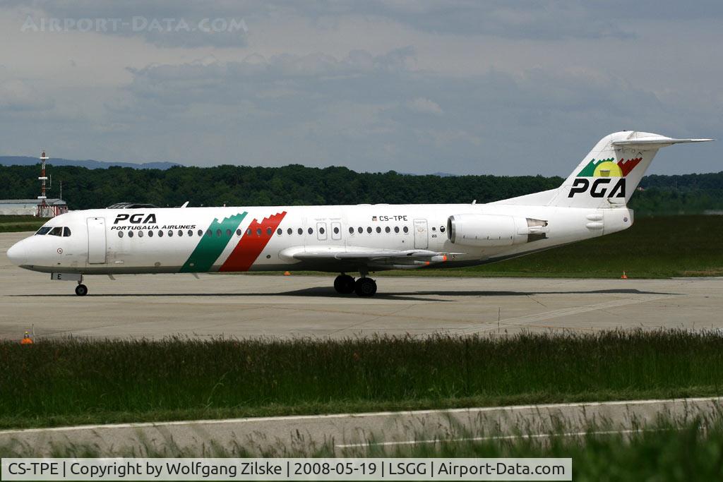 CS-TPE, 1991 Fokker 100 (F-28-0100) C/N 11342, visitor