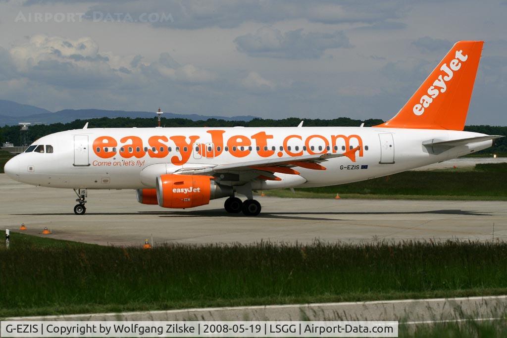 G-EZIS, 2005 Airbus A319-111 C/N 2528, visitor