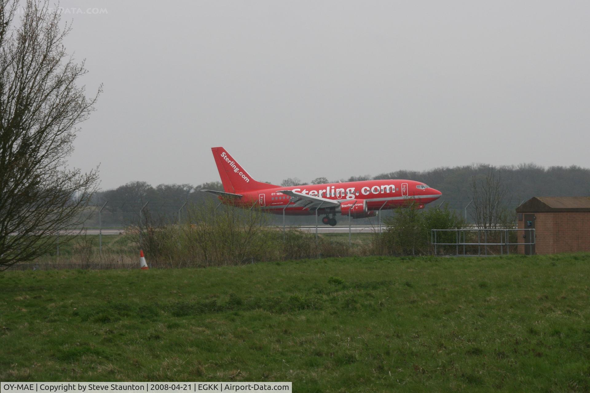 OY-MAE, 1991 Boeing 737-5L9 C/N 25066, Gatwick Airport 21/04/08 (married 19/04/08 - spotting two days later)