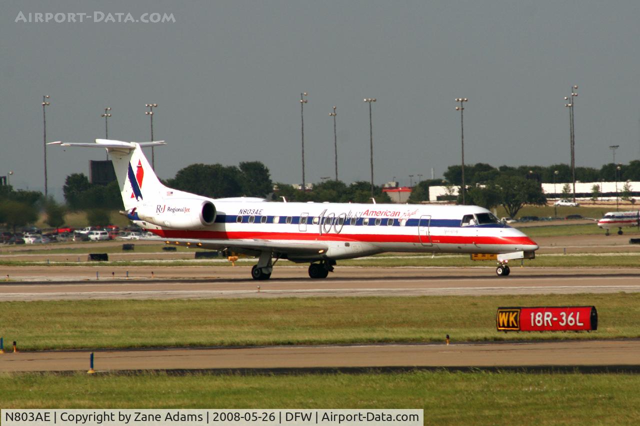 N803AE, 2001 Embraer ERJ-140LR (EMB-135KL) C/N 145483, American Eagle landing at DFW