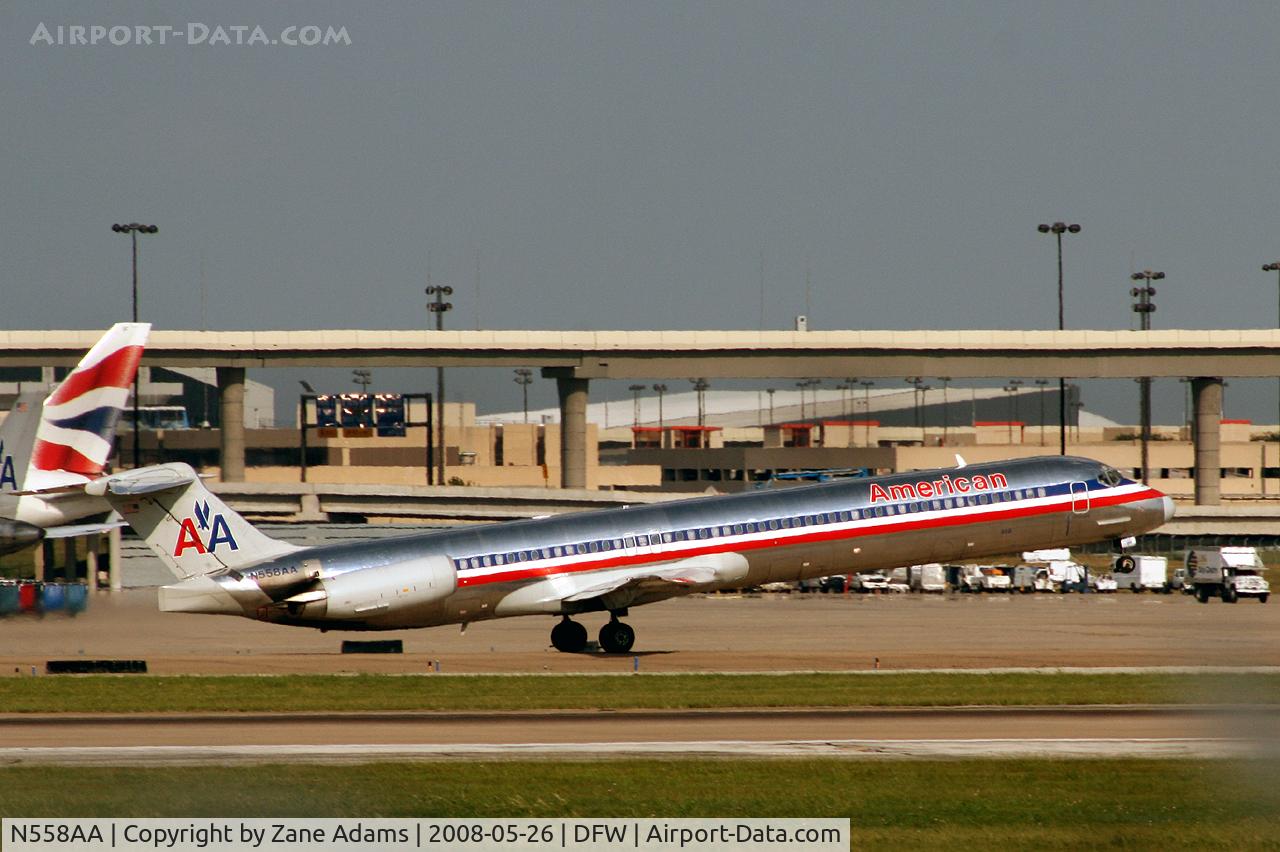 N558AA, 1991 McDonnell Douglas MD-82 (DC-9-82) C/N 53088, American Airlines departing DFW