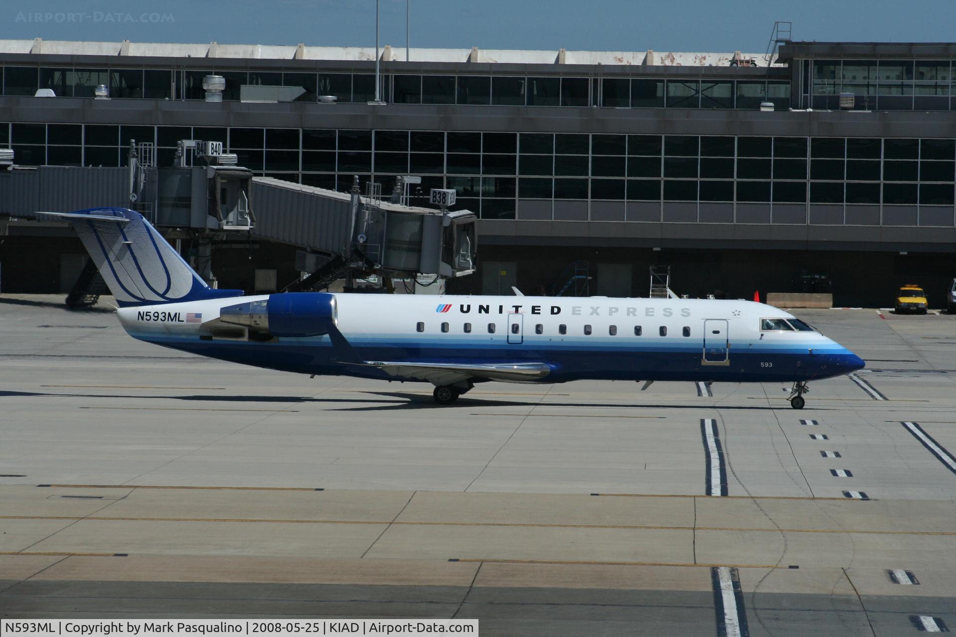 N593ML, 2001 Bombardier CRJ-200ER (CL-600-2B19) C/N 7465, CL-600-2B19