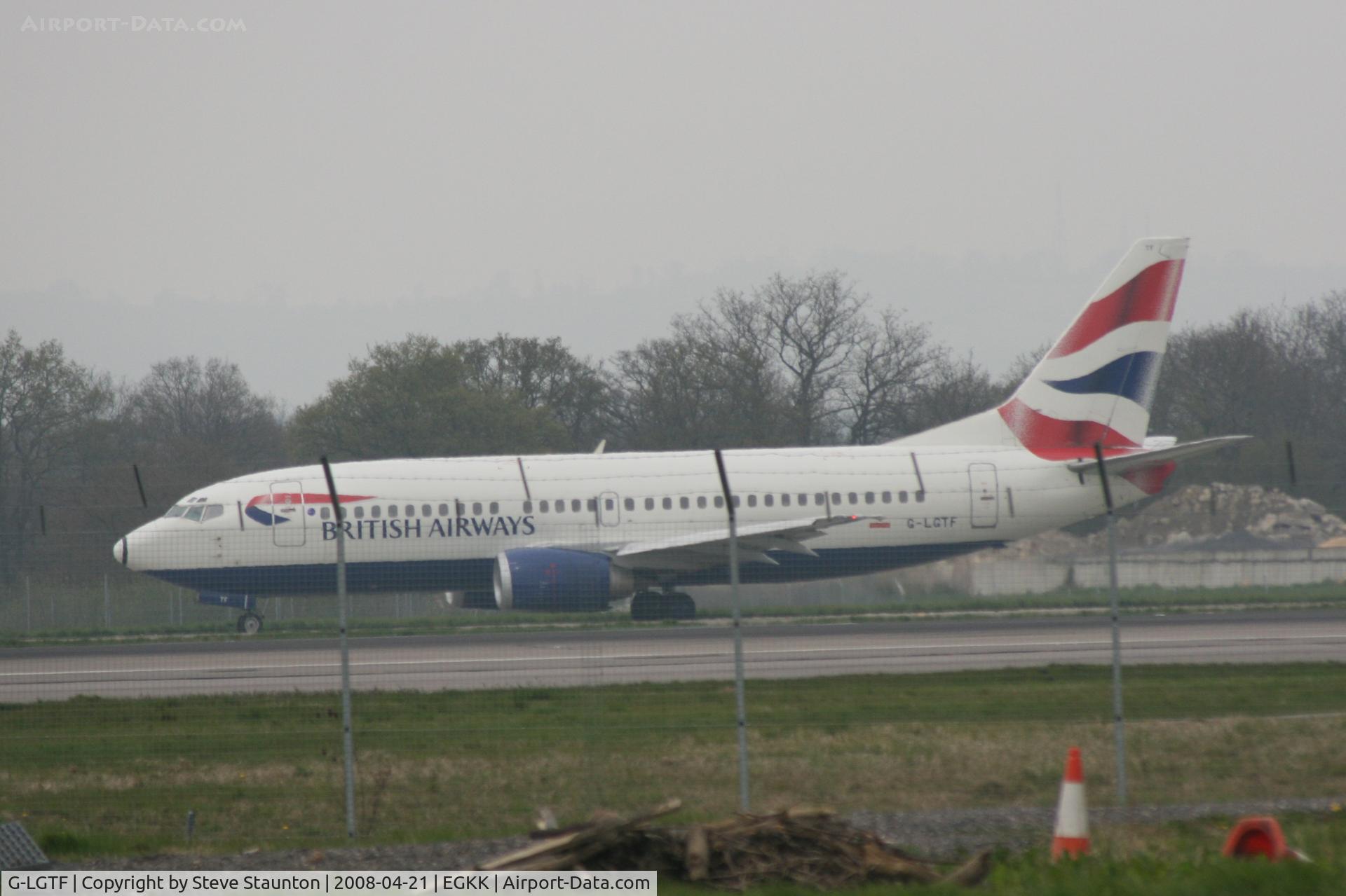 G-LGTF, 1990 Boeing 737-382 C/N 24450, Gatwick Airport 21/04/08 (married 19/04/08 - spotting two days later)