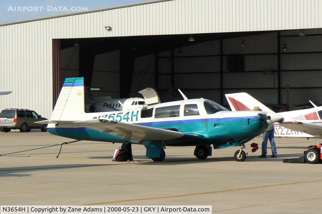 N3654H, 1980 Mooney M20K C/N 25-0436, At Arlington Municipal