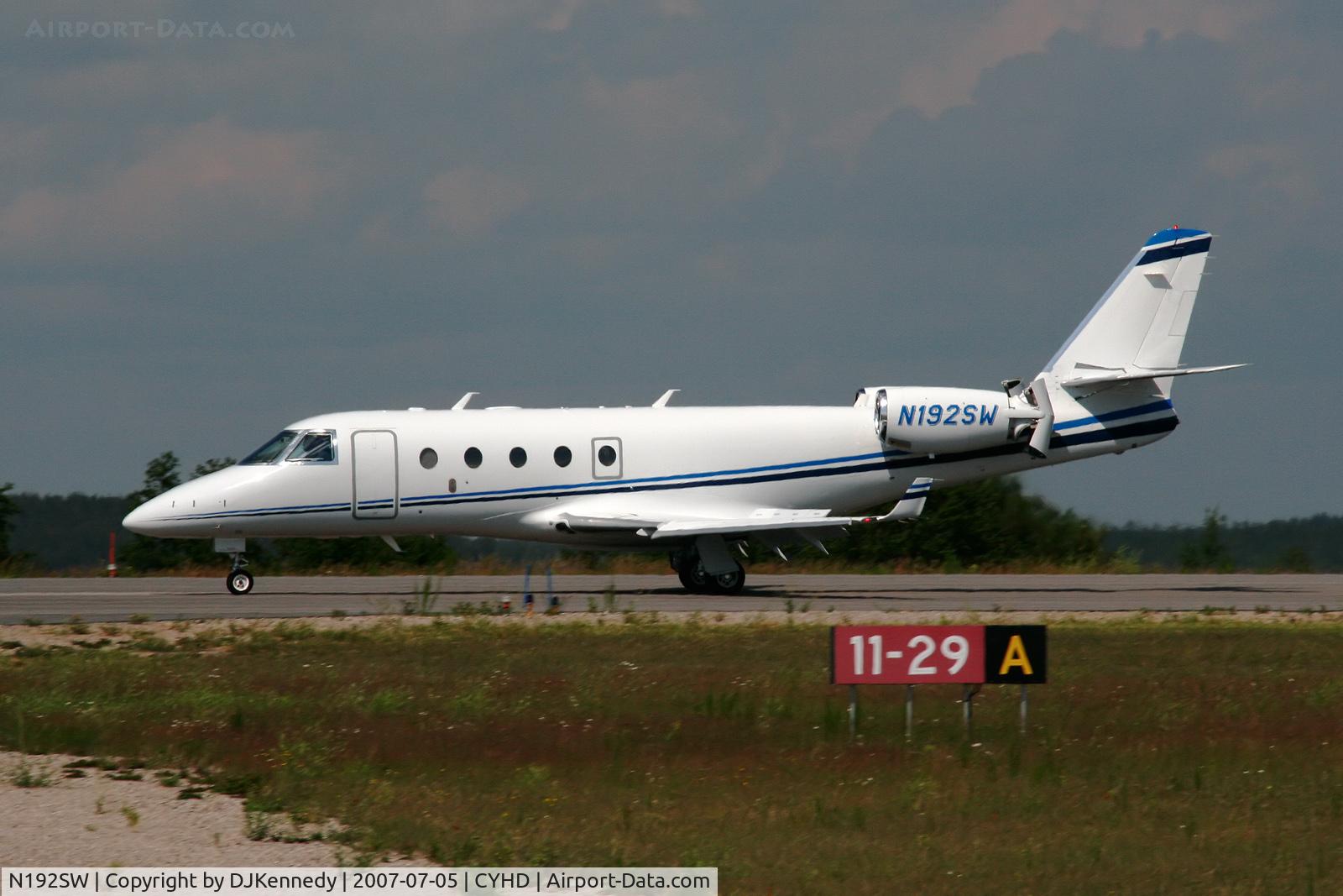 N192SW, 2006 Israel Aircraft Industries Gulfstream G150 C/N 216, N192SW landing on runway 29 at the Dryden Regional Airport.