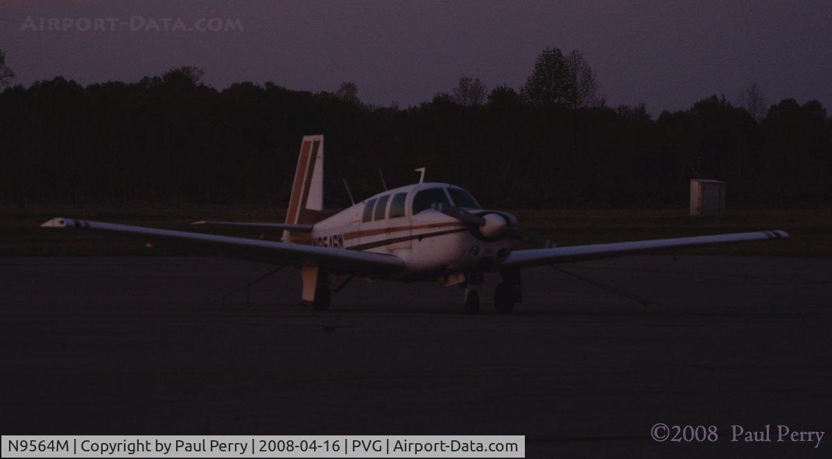 N9564M, 1966 Mooney M20F Executive C/N 670141, Loosing the light on this Mooney