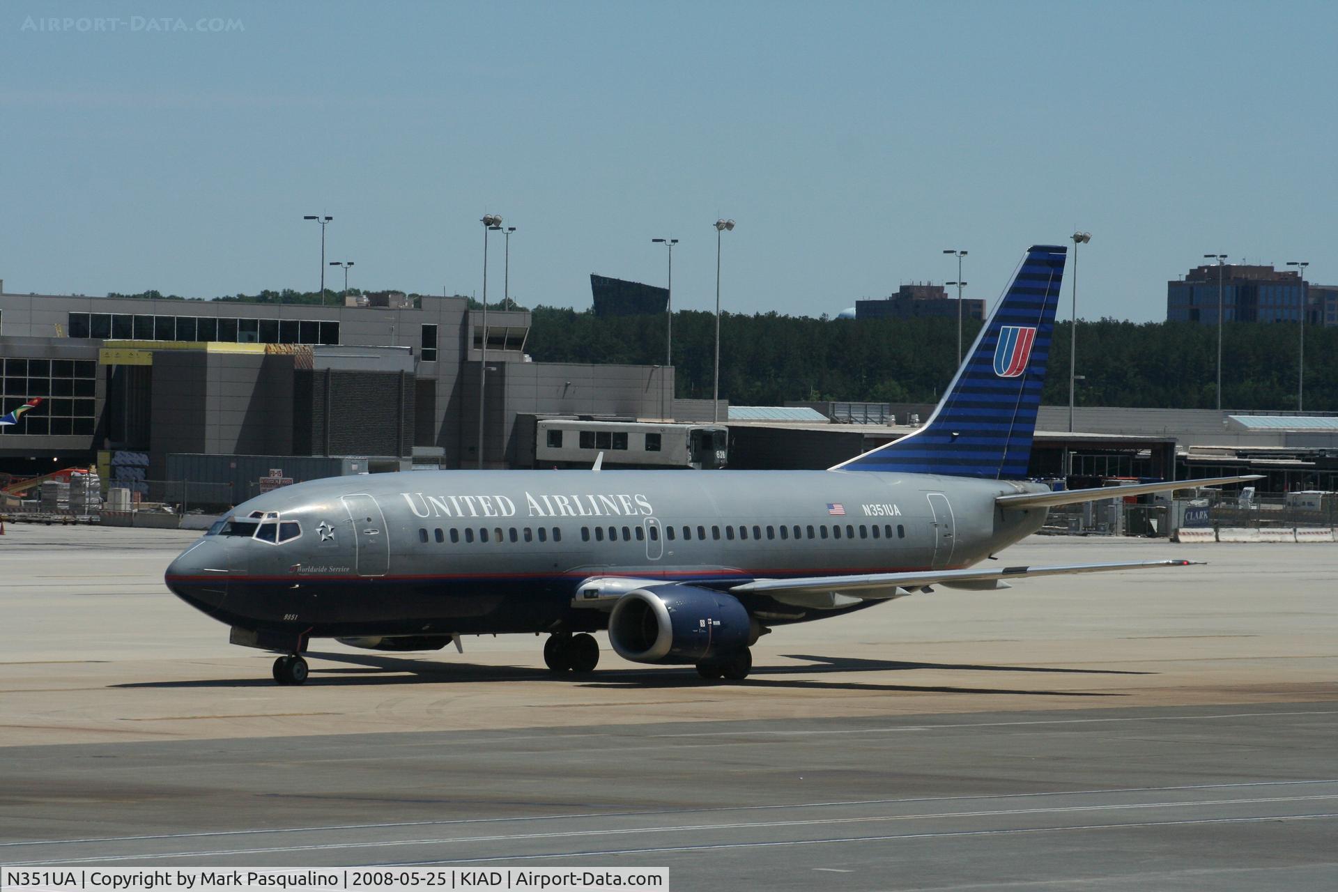 N351UA, 1989 Boeing 737-322 C/N 24319, Boeing 737-300