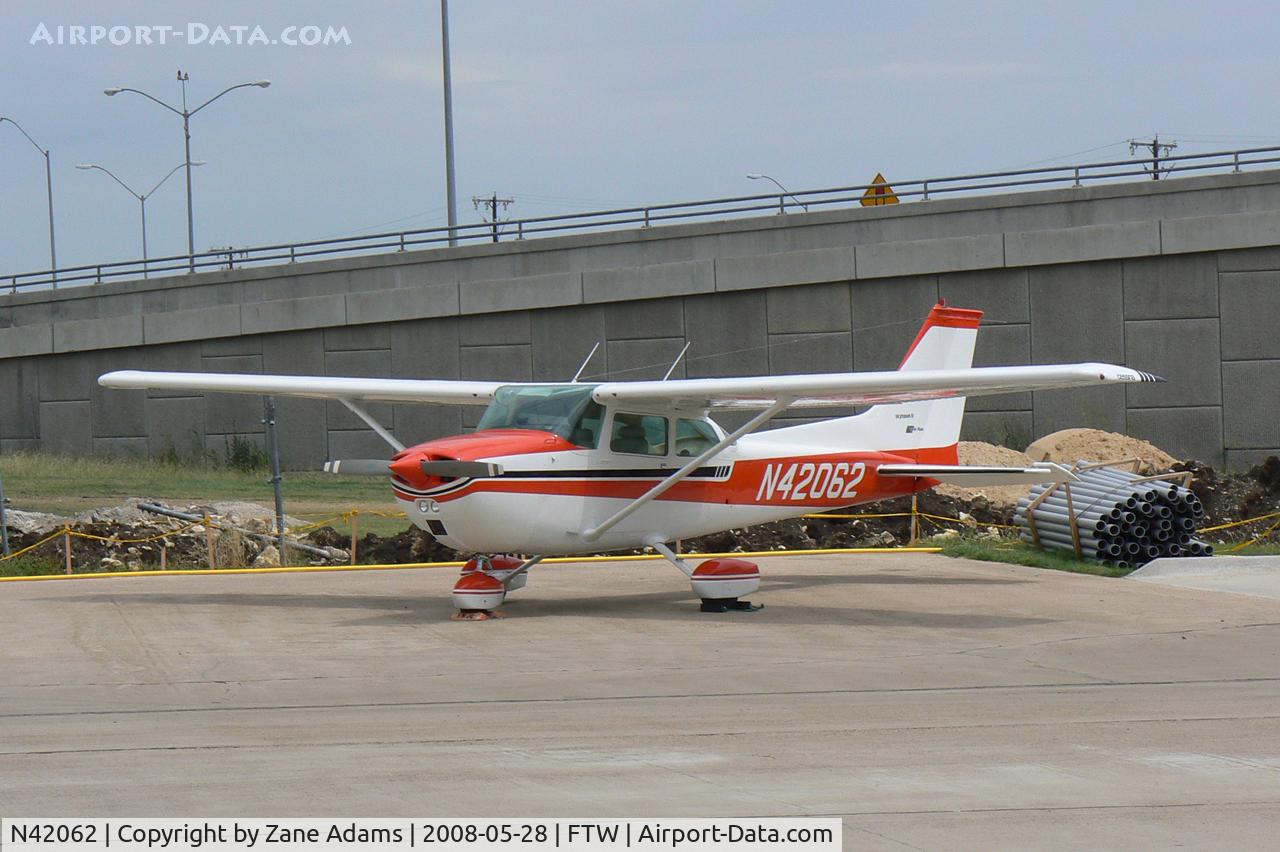 N42062, 1974 Cessna 172M C/N 17264157, At Meacham Field