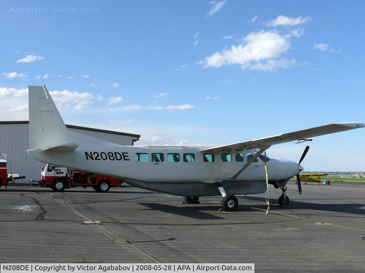 N208DE, 1996 Cessna 208B C/N 208B0502, Really gigantic!