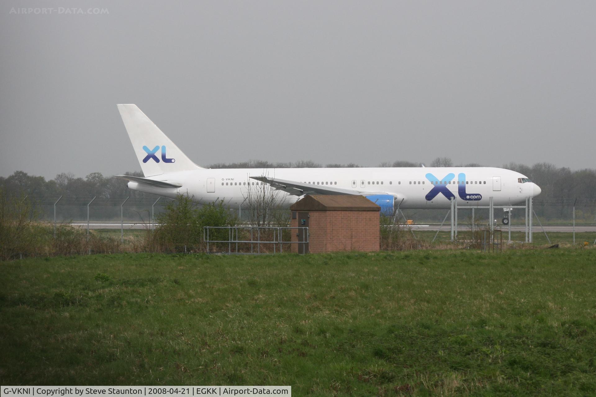 G-VKNI, 1989 Boeing 767-383/ER C/N 24358, Gatwick Airport 21/04/08 (married 19/04/08 - spotting two days later)