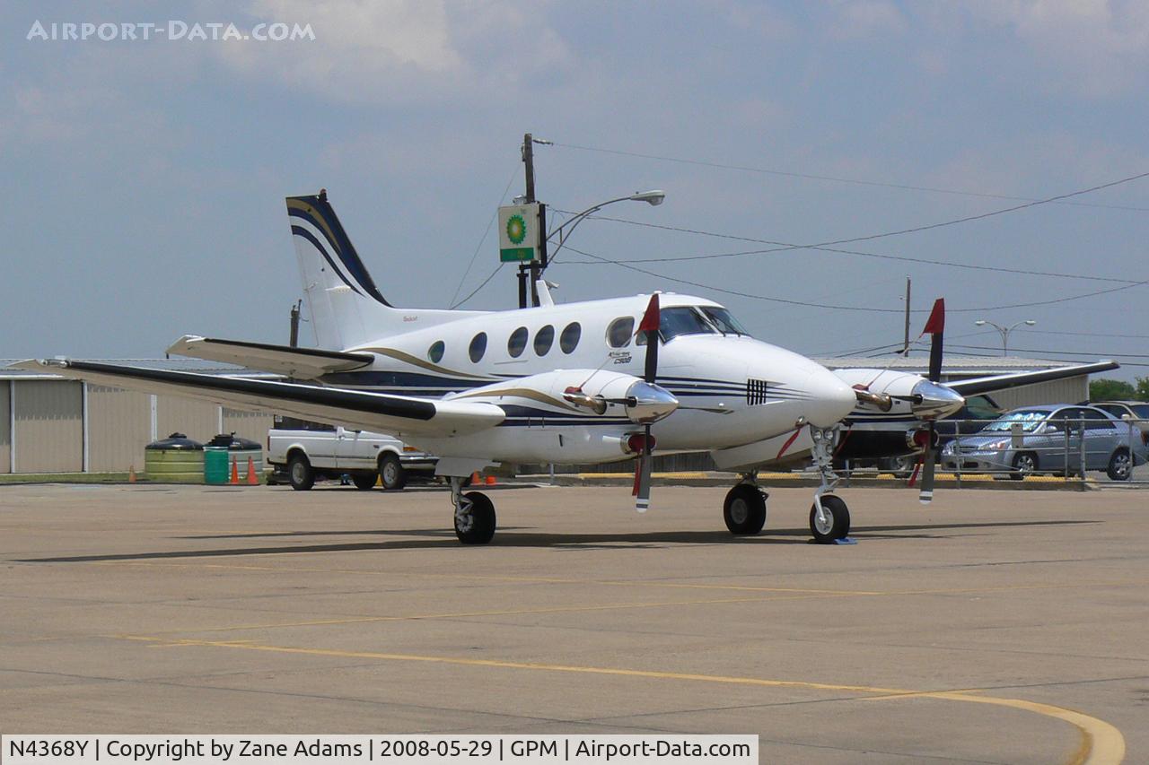 N4368Y, 2000 Raytheon Aircraft Company C90A C/N LJ-1599, At Grand Prairie Municipal