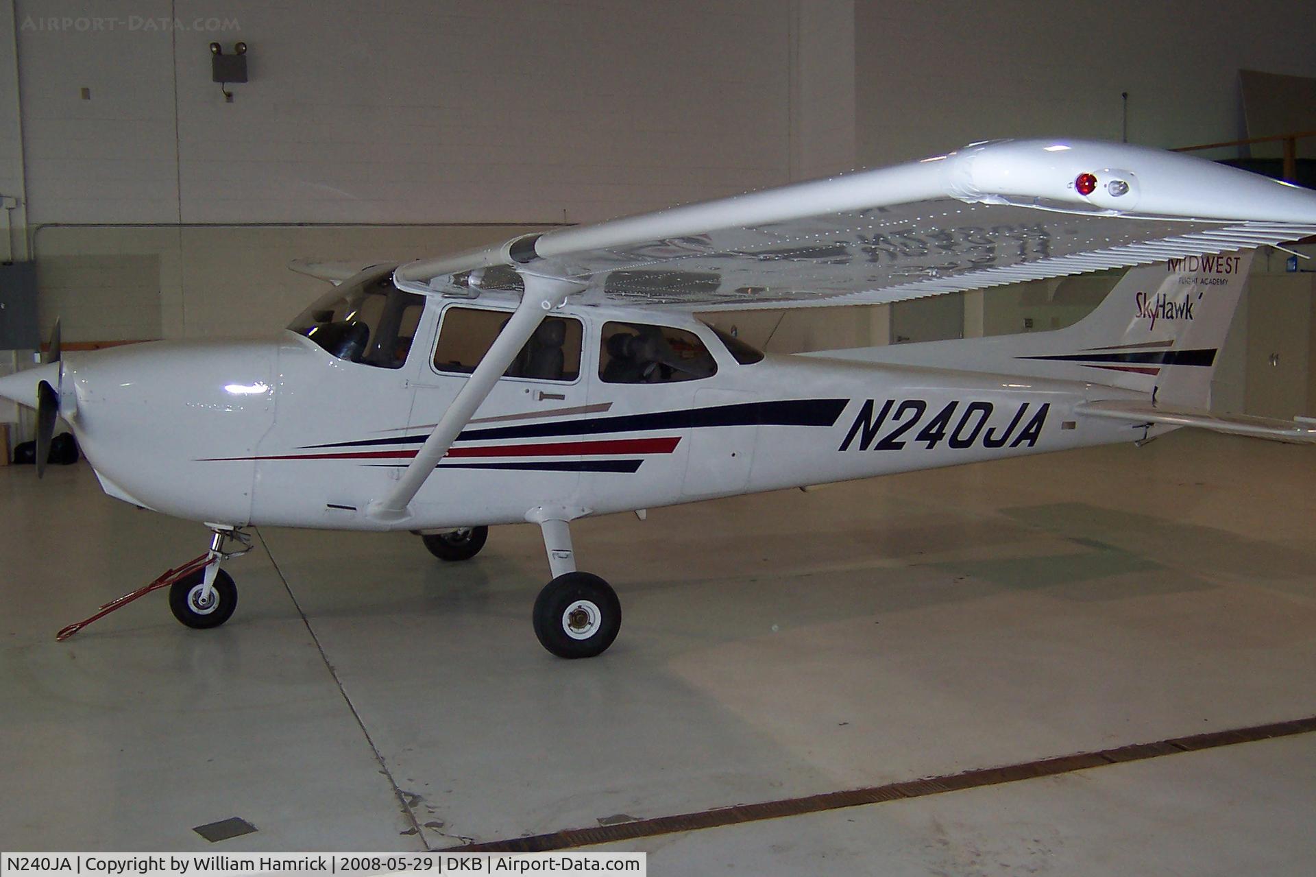 N240JA, 1998 Cessna 172S C/N 172S8005, Midwest Flight Academy Trainer