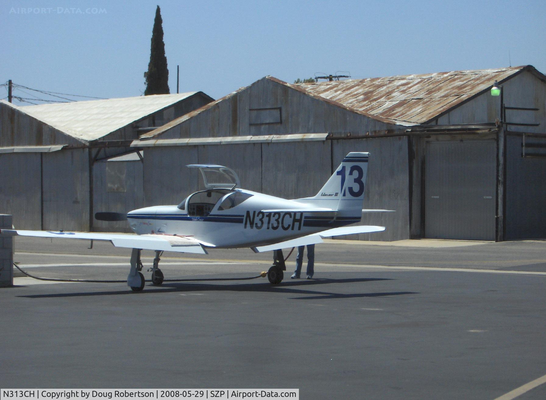 N313CH, 1991 Stoddard-Hamilton Glasair SH-3R C/N 3017, 1991 Hautamaki GLASAIR III SH-3R, Lycoming IO-540, Vicki's 'Cruse Missile' Sport Class Reno racer, refueling
