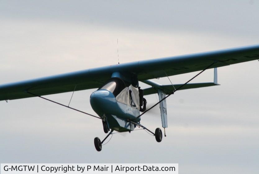 G-MGTW, 1998 CFM Shadow Series DD C/N 287-DD, Take of from Bonnybank Farm Strip