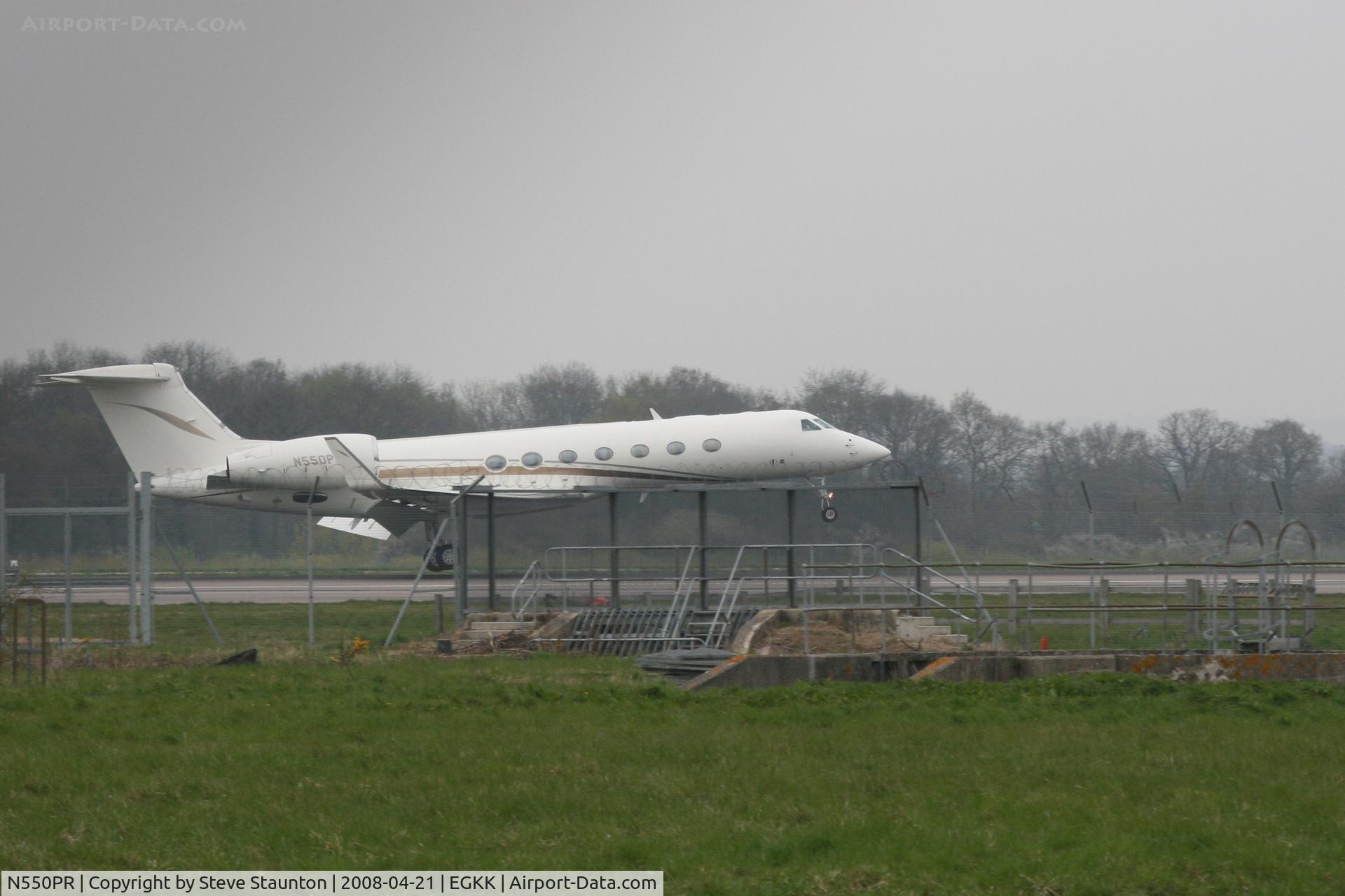 N550PR, 2006 Gulfstream Aerospace GV-SP (G550) C/N 5121, Gatwick Airport 21/04/08 (married 19/04/08 - spotting two days later)