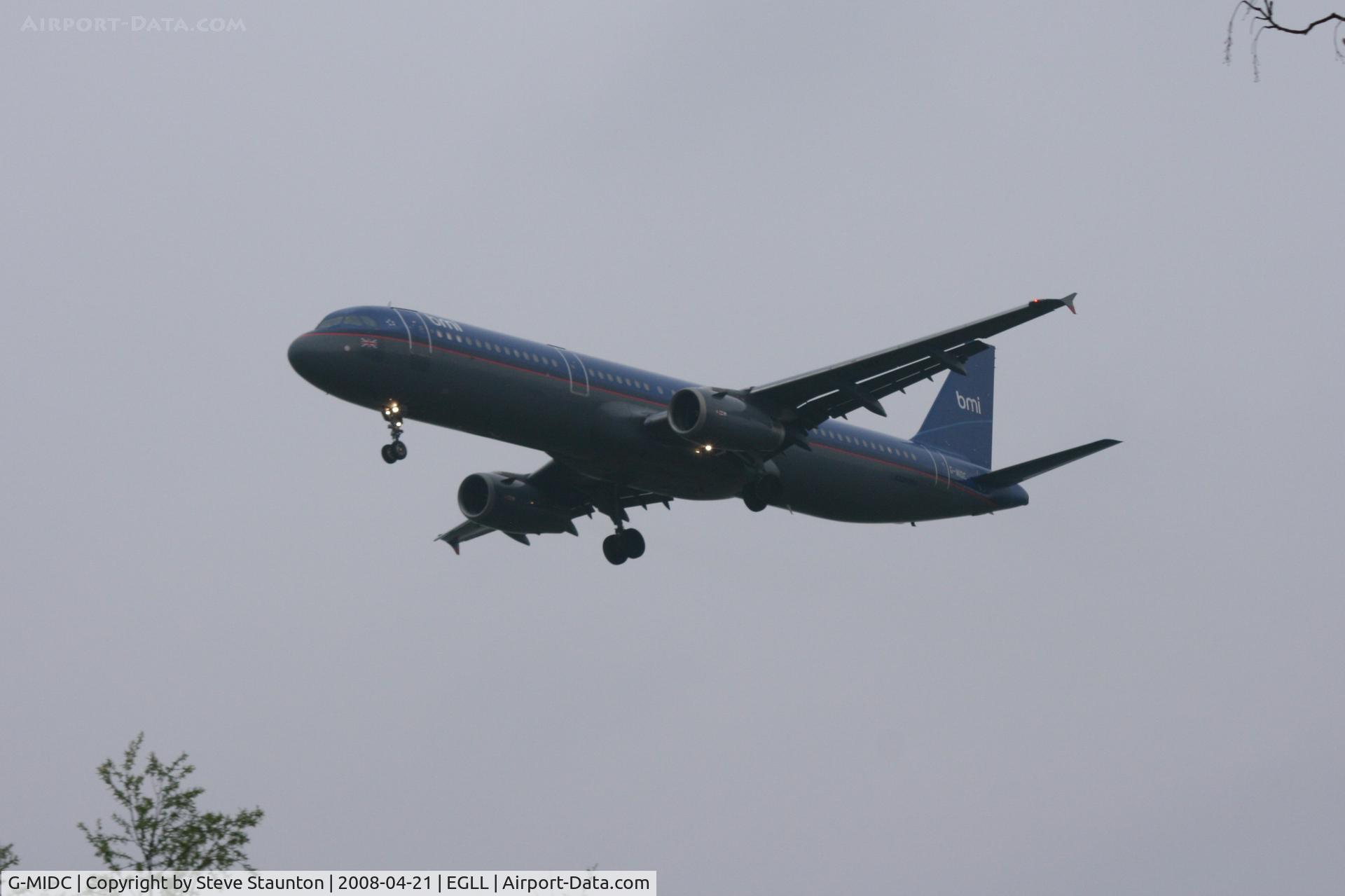 G-MIDC, 1998 Airbus A321-231 C/N 835, Heathrow Airport 21/04/08 (married 19/04/08 - spotting two days later)