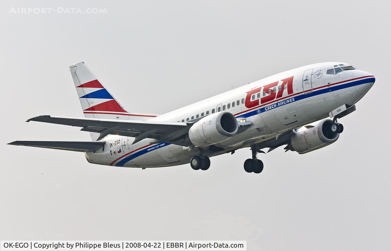 OK-EGO, 1999 Boeing 737-55S C/N 28475/3096, Climbing from rwy 07R in the late afternoon.
