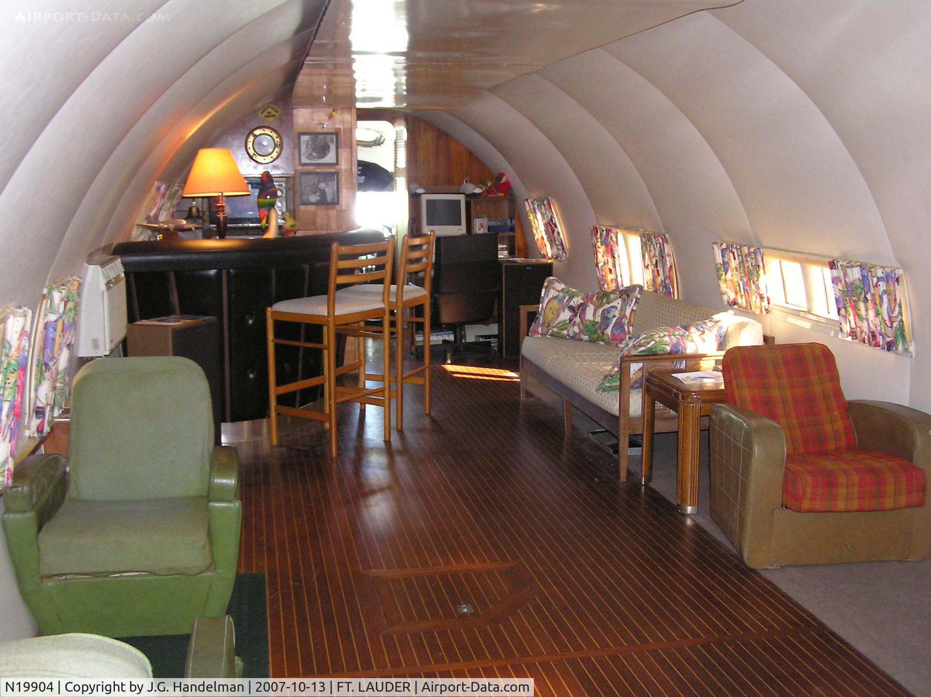 N19904, 1939 Boeing SA-307B Stratoliner C/N 1997, main cabin of Howard Hughes' Boeing 307 Stratoliner
