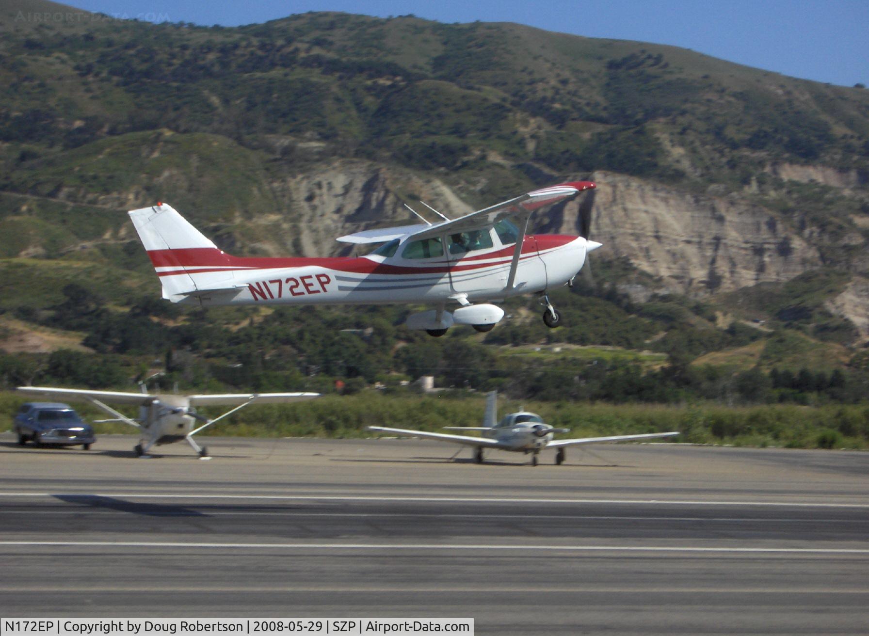 N172EP, 1976 Cessna 172N C/N 17267932, 1976 Cessna 172N SKYHAWK II, Lycoming O-320-E2D 150 Hp, takeoff climb Rwy 22