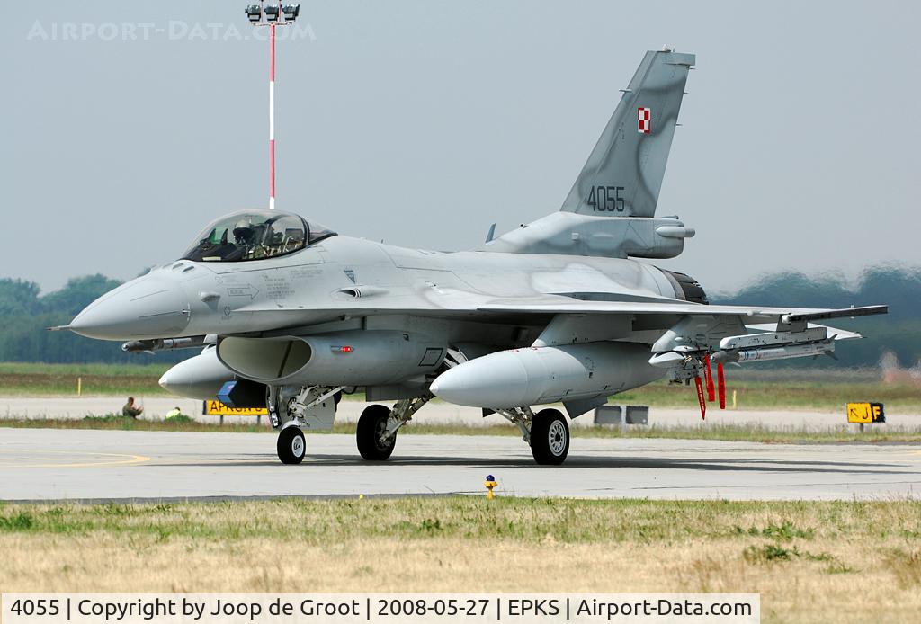 4055, 2007 Lockheed Martin F-16CJ Fighting Falcon C/N JC-16, This F-16 taxies out during the 2008 commanders meet at Poznan.