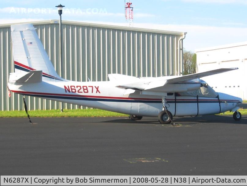 N6287X, 1962 Aero Commander 500-A C/N 500A-1250-75, On the ramp at Wellsboro, PA
