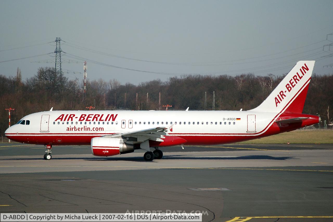 D-ABDD, 2006 Airbus A320-214 C/N 2685, Lining up for take-off