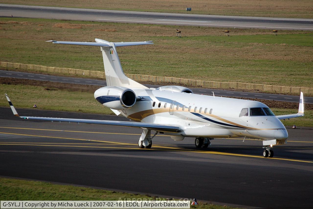 G-SYLJ, 2005 Embraer EMB-135BJ Legacy C/N 14500937, Taxiing to the runway