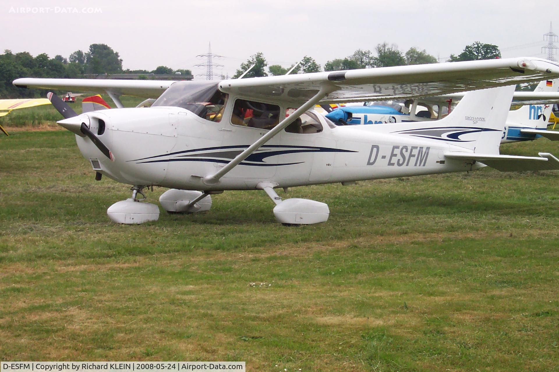 D-ESFM, 2005 Cessna 172S Skyhawk SP C/N 172S9804, Kehl airschow 2008