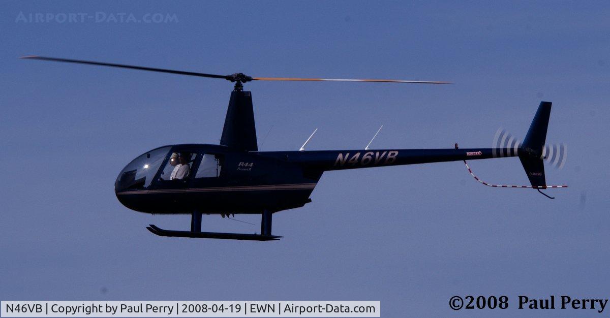 N46VB, 2007 Robinson R44 II C/N 11958, Easing into the hover