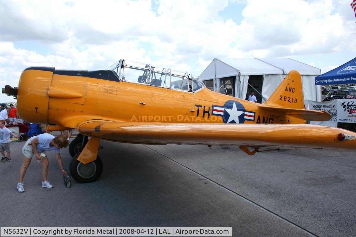 N5632V, 1957 North American T-6G Texan C/N 197-022, T-6G