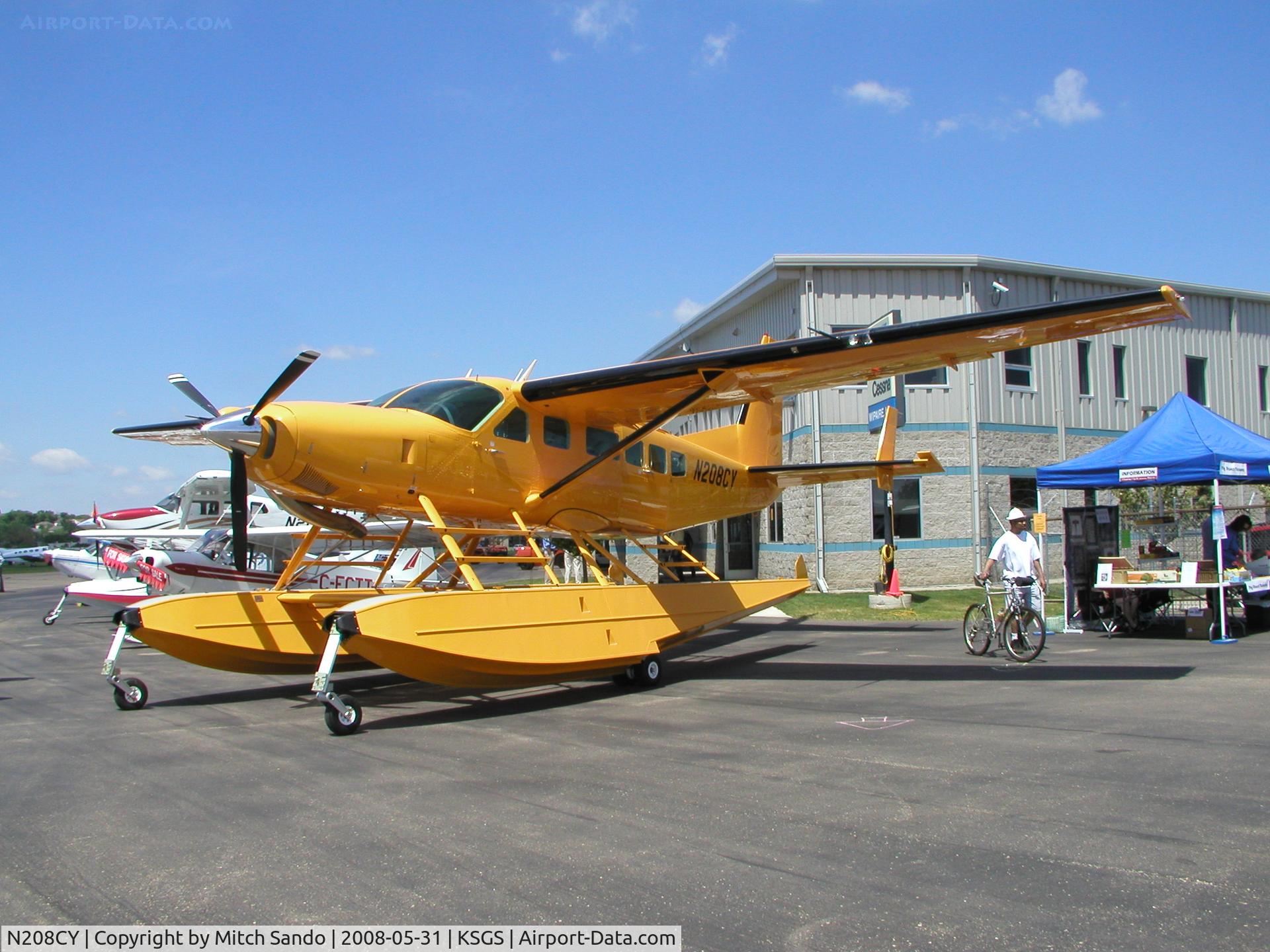 N208CY, 2008 Cessna 208 Caravan I C/N 20800420, Fleming Field Fly-In 2008.