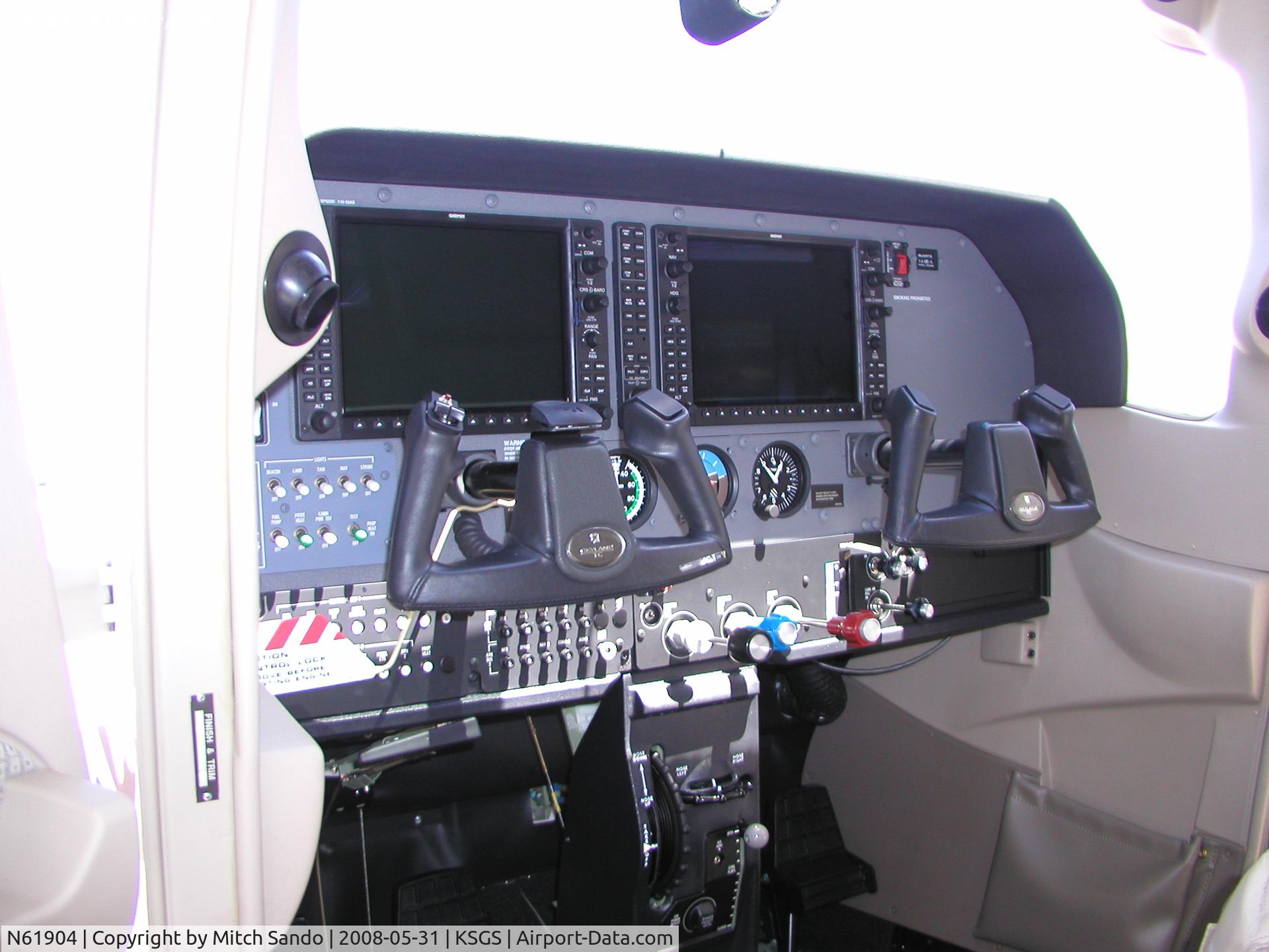 N61904, 2008 Cessna T182T Turbo Skylane C/N T18208858, Fleming Field Fly-In 2008.