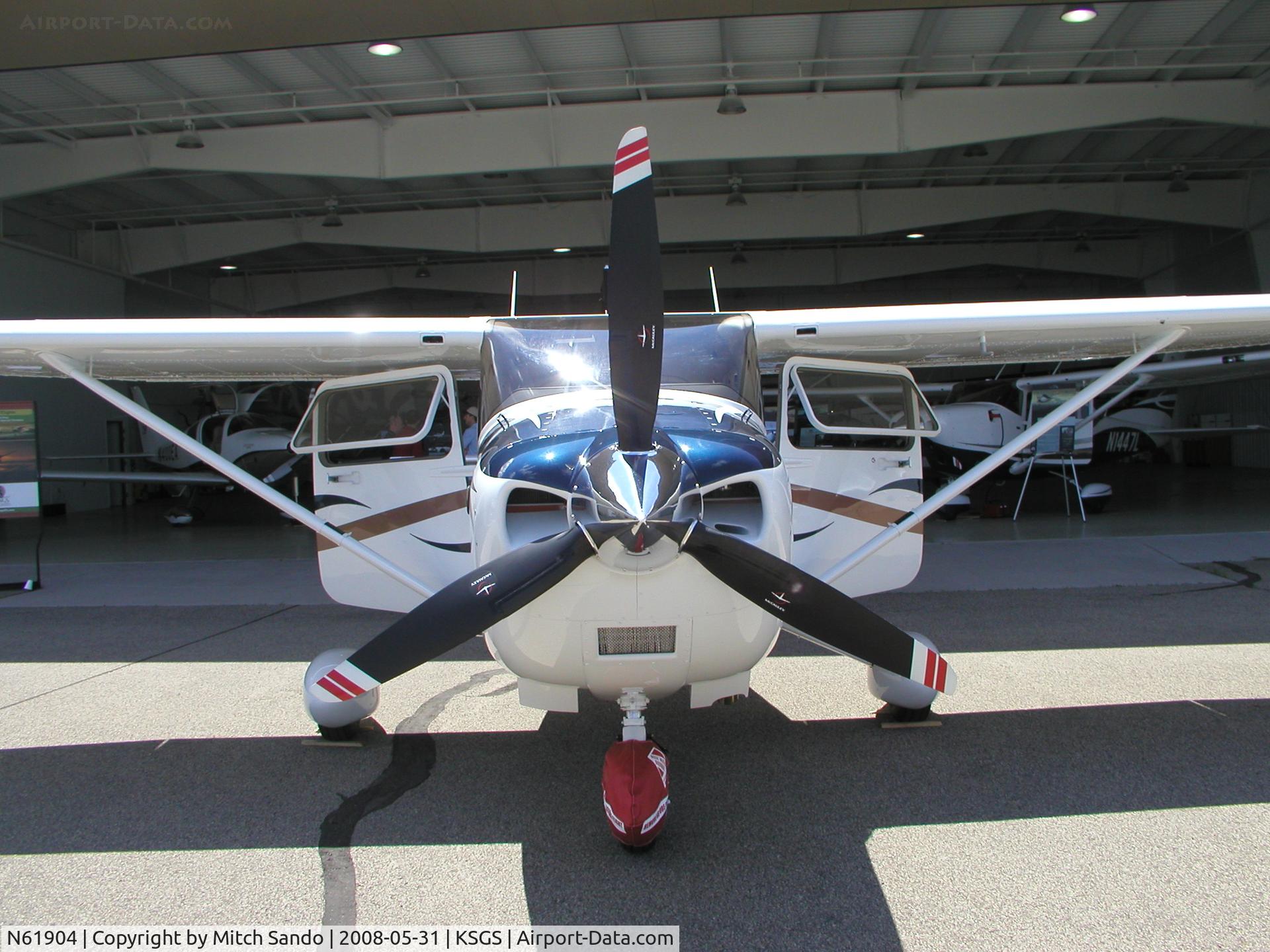 N61904, 2008 Cessna T182T Turbo Skylane C/N T18208858, Fleming Field Fly-In 2008.