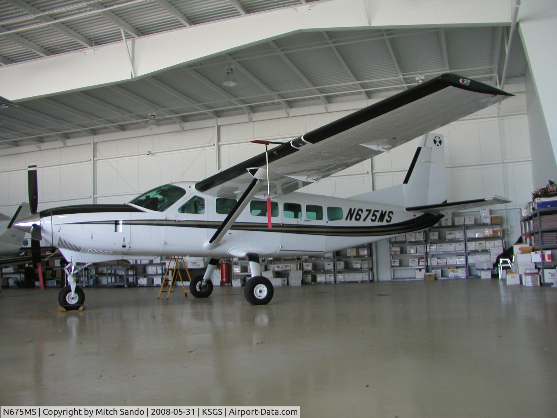 N675MS, 2003 Cessna 208 Caravan I C/N 20800370, Fleming Field Fly-In 2008.