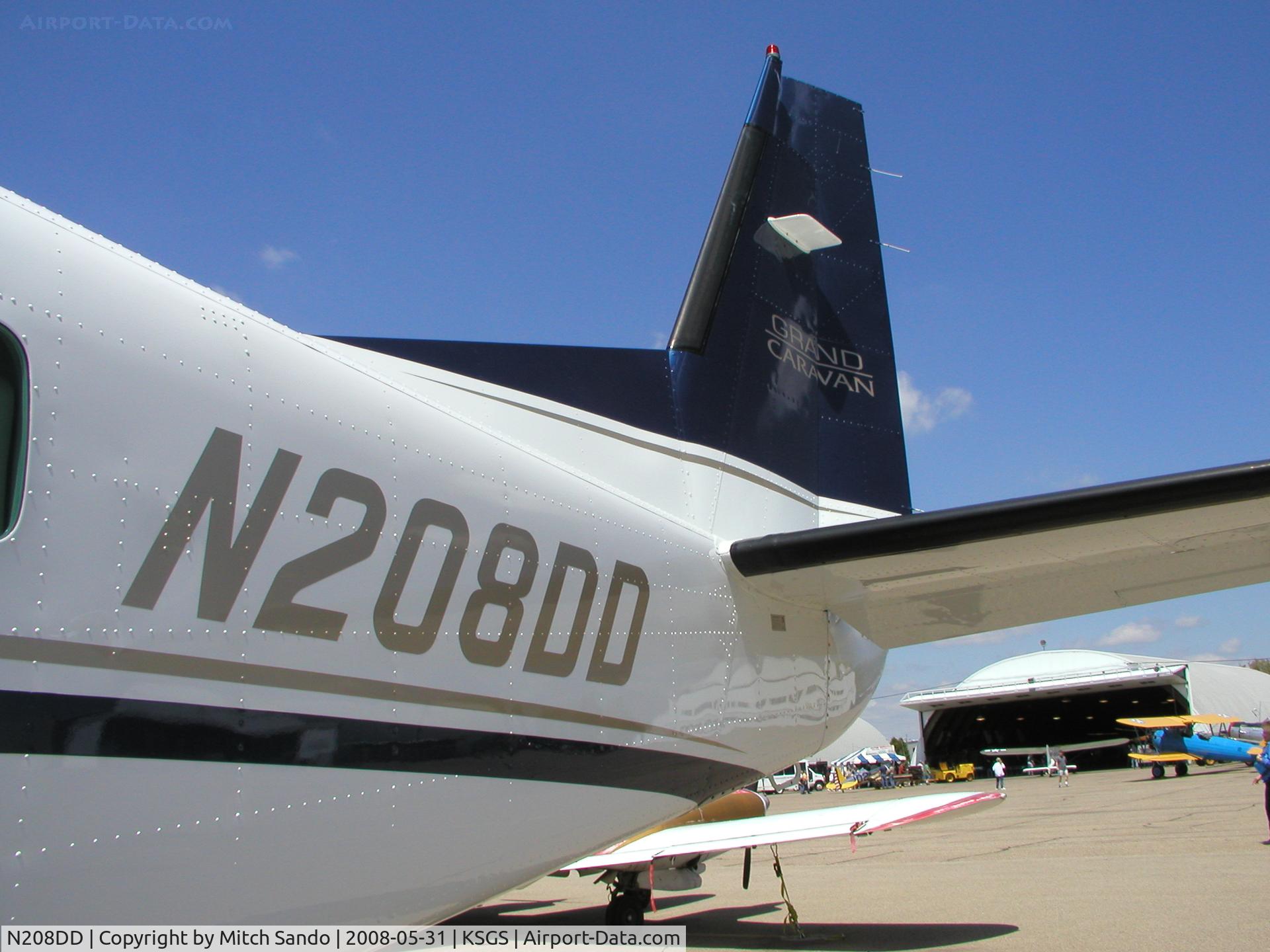 N208DD, 2006 Cessna 208B Grand Caravan C/N 208B1204, Fleming Field Fly-In 2008.