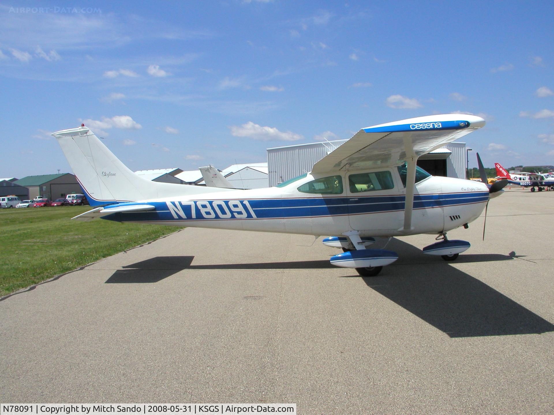 N78091, 1973 Cessna 182P Skylane C/N 18261747, Fleming Field Fly-In 2008.
