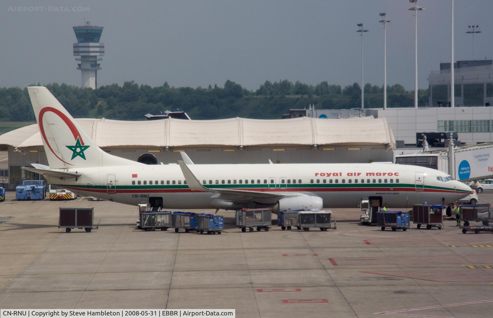 CN-RNU, 2002 Boeing 737-8B6 C/N 28987, Unloading on arrival from Casablanca
