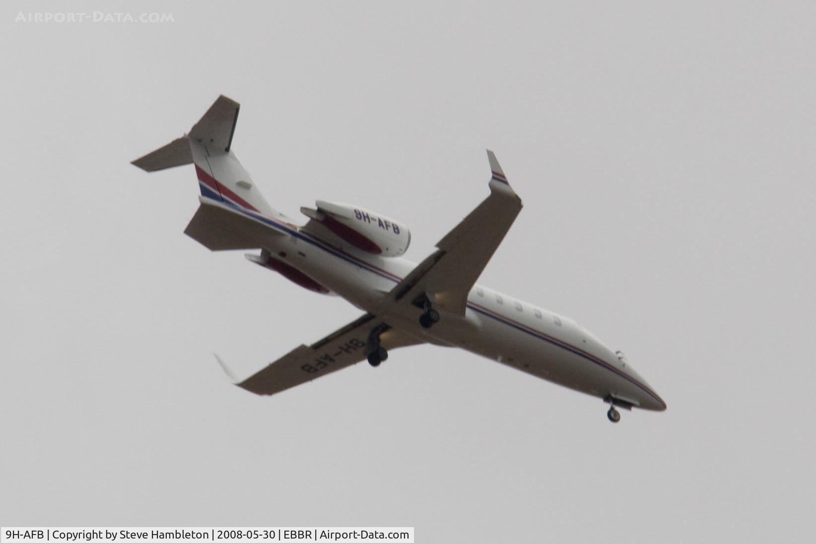 9H-AFB, 2007 Learjet 60 C/N 60-327, Maltese Learjet 60 11 miles out from Malaga