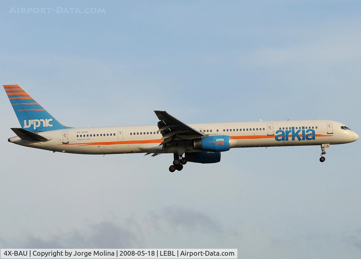 4X-BAU, 1999 Boeing 757-3E7 C/N 30178, Coming to BCN from Tel Aviv.