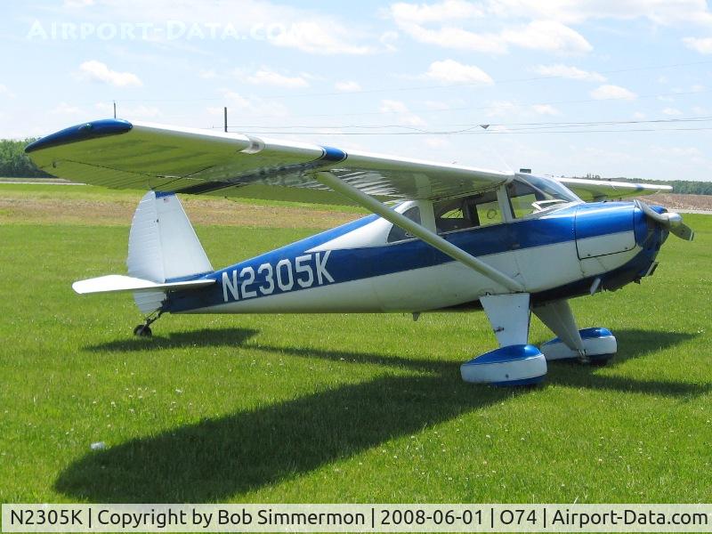N2305K, 1947 Luscombe 8E Silvaire C/N 5032, In the grass at Mt. Victory, OH