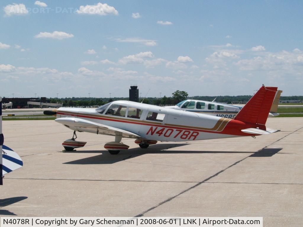 N4078R, 1967 Piper PA-32-300 Cherokee Six C/N 32-40392, Refuelling stop