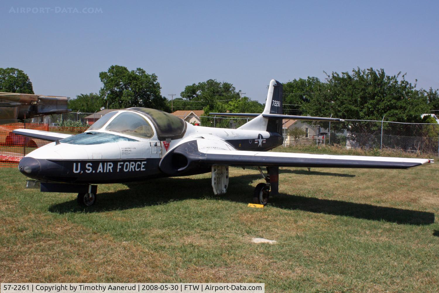 57-2261, 1957 Cessna T-37A Tweety Bird C/N 40194, Cessna T-37A-CE, aircraft has a decal saying it's a T-37B. All T-37A's were upgraded to B status.  A data plate on the vertical stabilzer confirmed the serial number