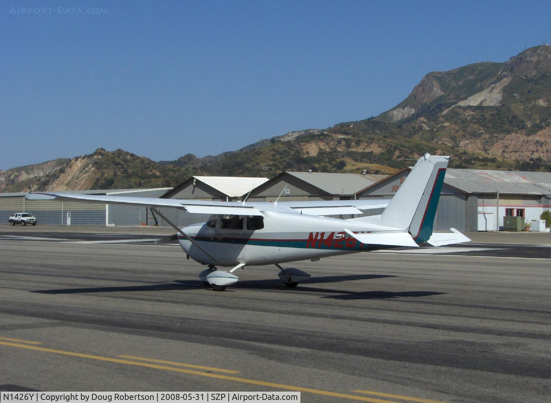 N1426Y, 1961 Cessna 172C C/N 17249126, 1961 Cessna 172B, Continental O-300 145 Hp, taxi to Rwy 22