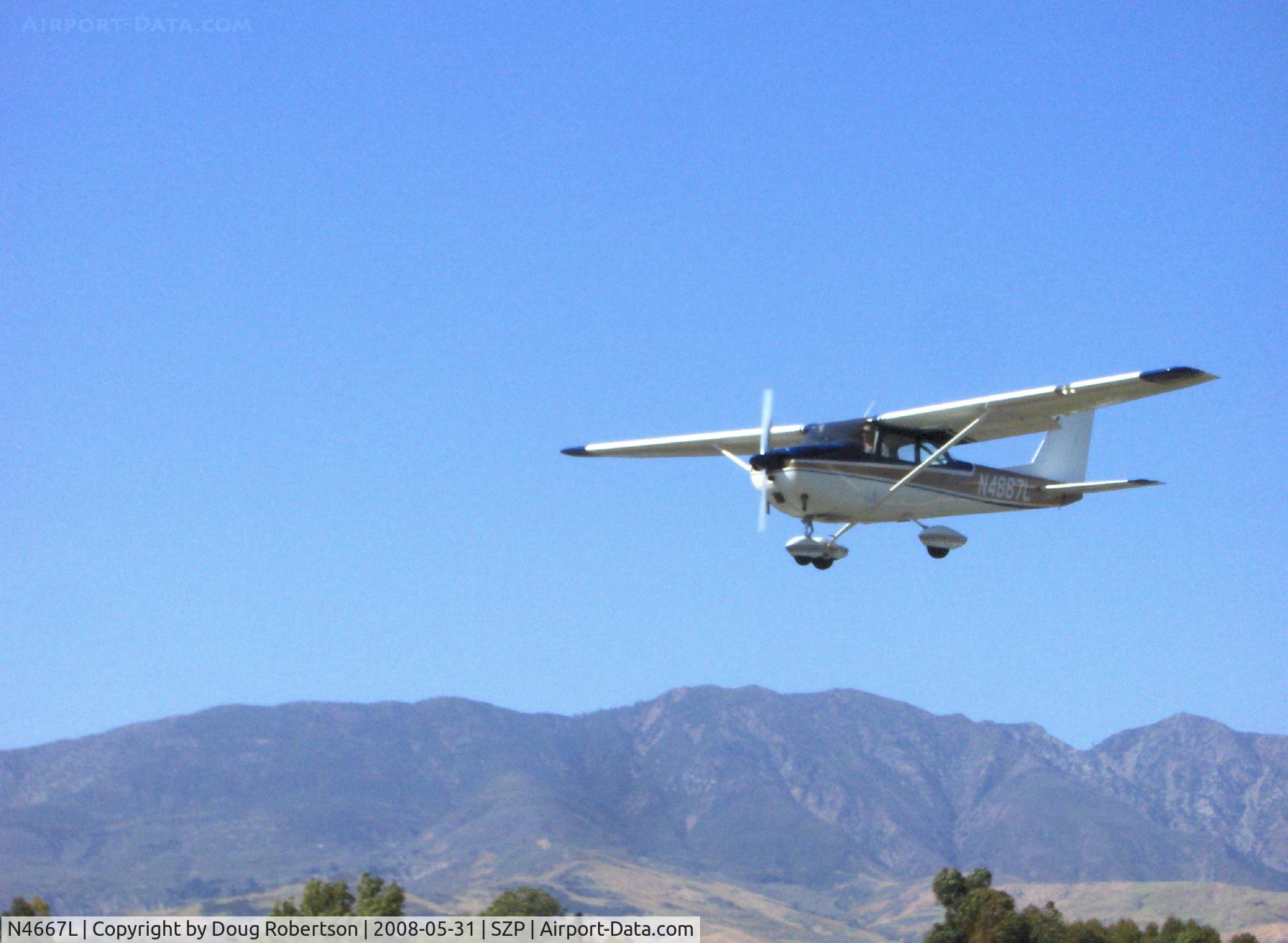 N4667L, 1966 Cessna 172G C/N 17254662, 1966 Cessna 172G SKYHAWK, Continental O-300-D 145 Hp, on final Rwy 22